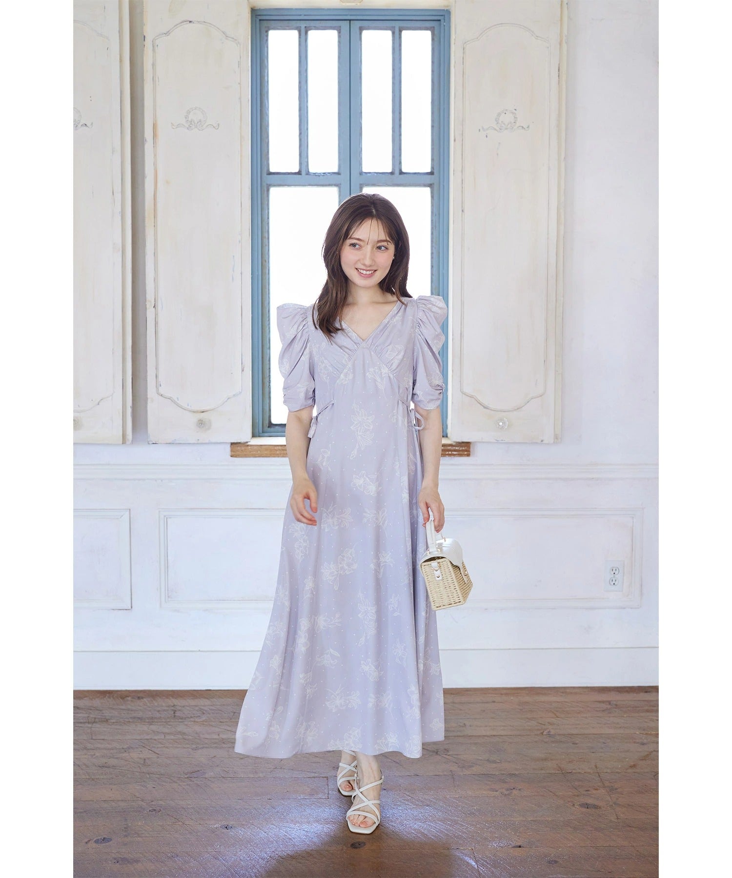 トッコクローゼット tocco closet サイドリボン付きパワーショルダーフラワープリントワンピース グレー