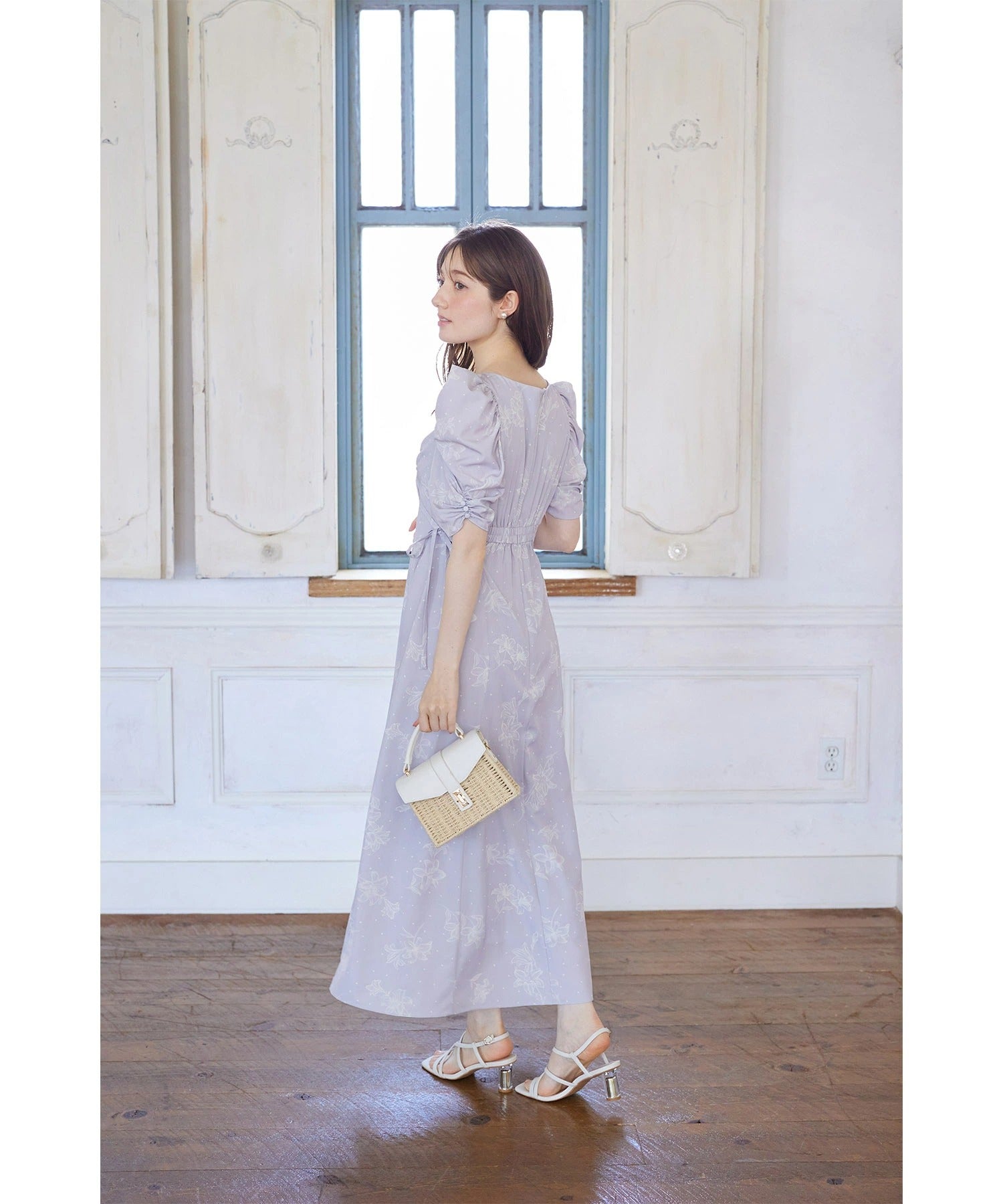 トッコクローゼット tocco closet サイドリボン付きパワーショルダーフラワープリントワンピース グレー