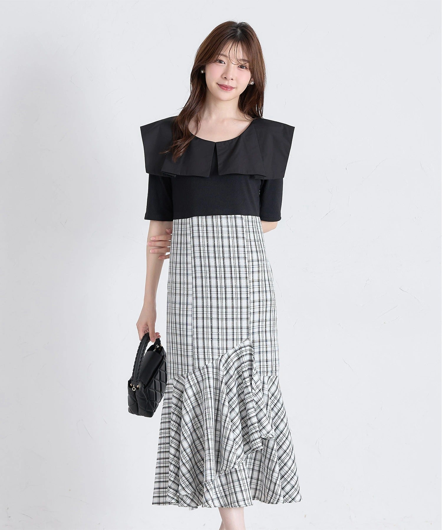 トッコクローゼット tocco closet ビックカラー付きストーン装飾チェック柄バックレースアップドッキングワンピース ホワイト