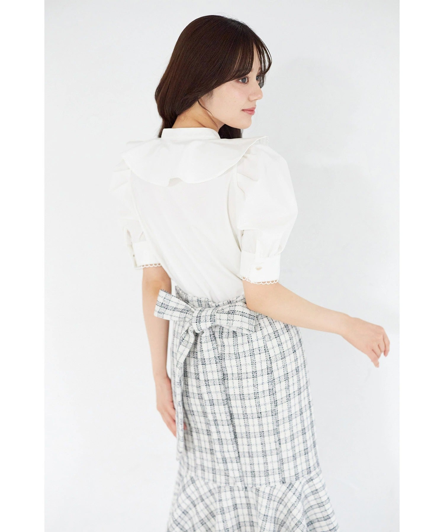 トッコクローゼット tocco closet ハート釦ラインレース装飾ラッフルフリルブラウス ホワイト