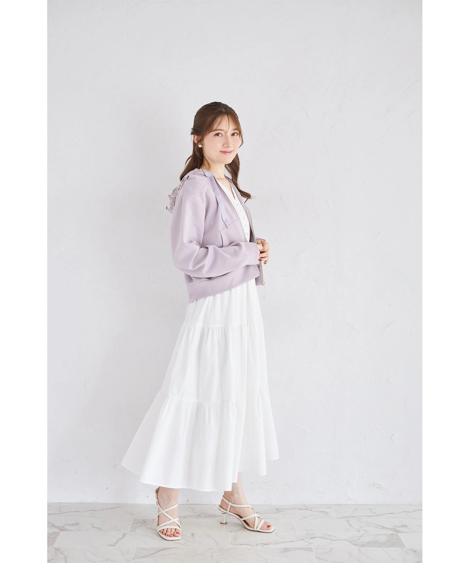 トッコクローゼット tocco closet 軽くて優しい着心地♪フラワーレース装飾ふんわりスフレタッチジップパーカー パープル