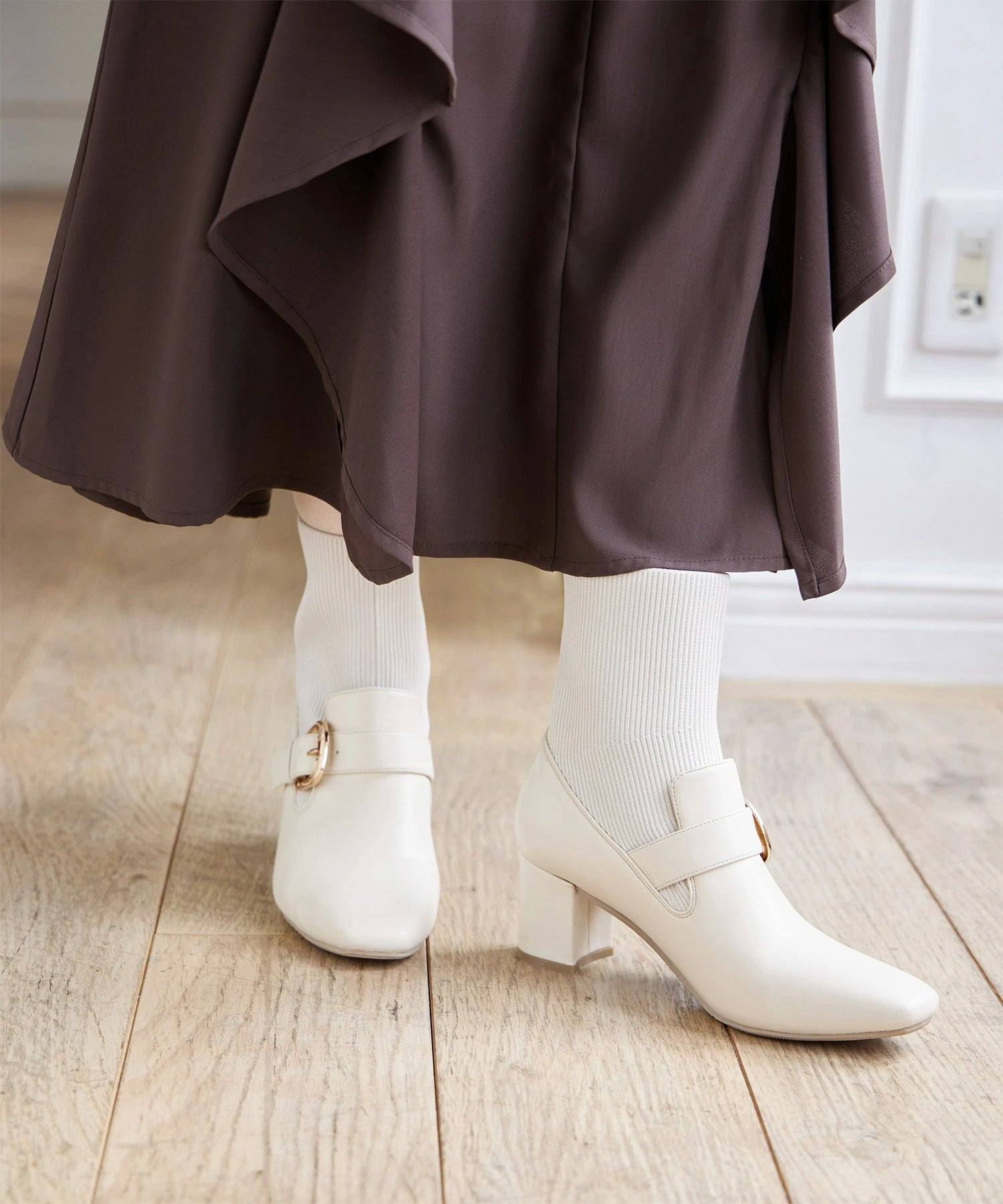 トッコクローゼット tocco closet ベルトデザインニットドッキングショートブーツ ホワイト