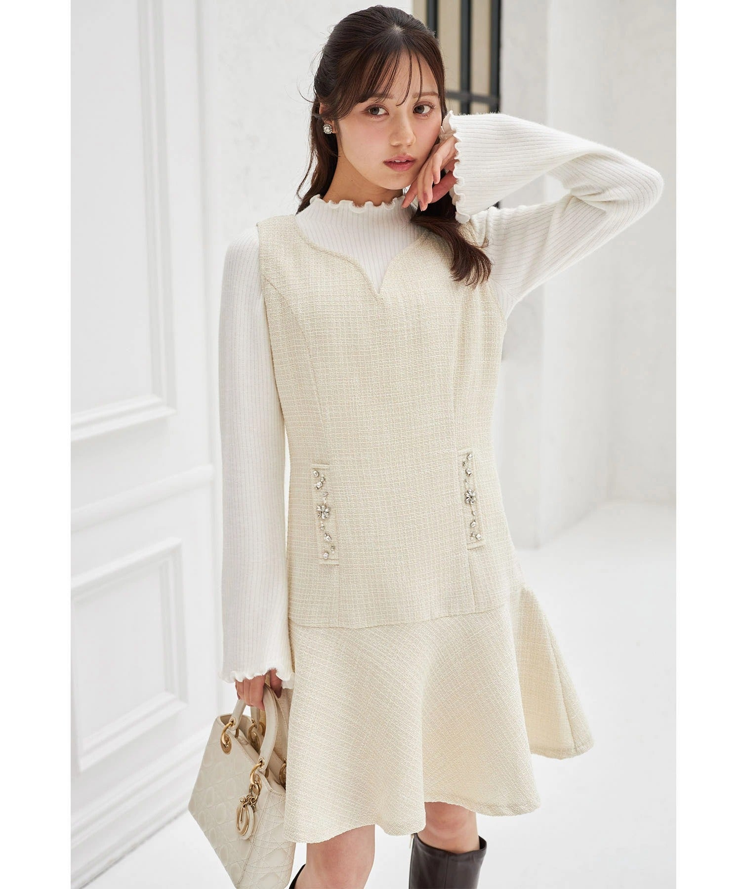 トッコクローゼット tocco closet ポケットビジュー付きツイードジャンパースカート ホワイト