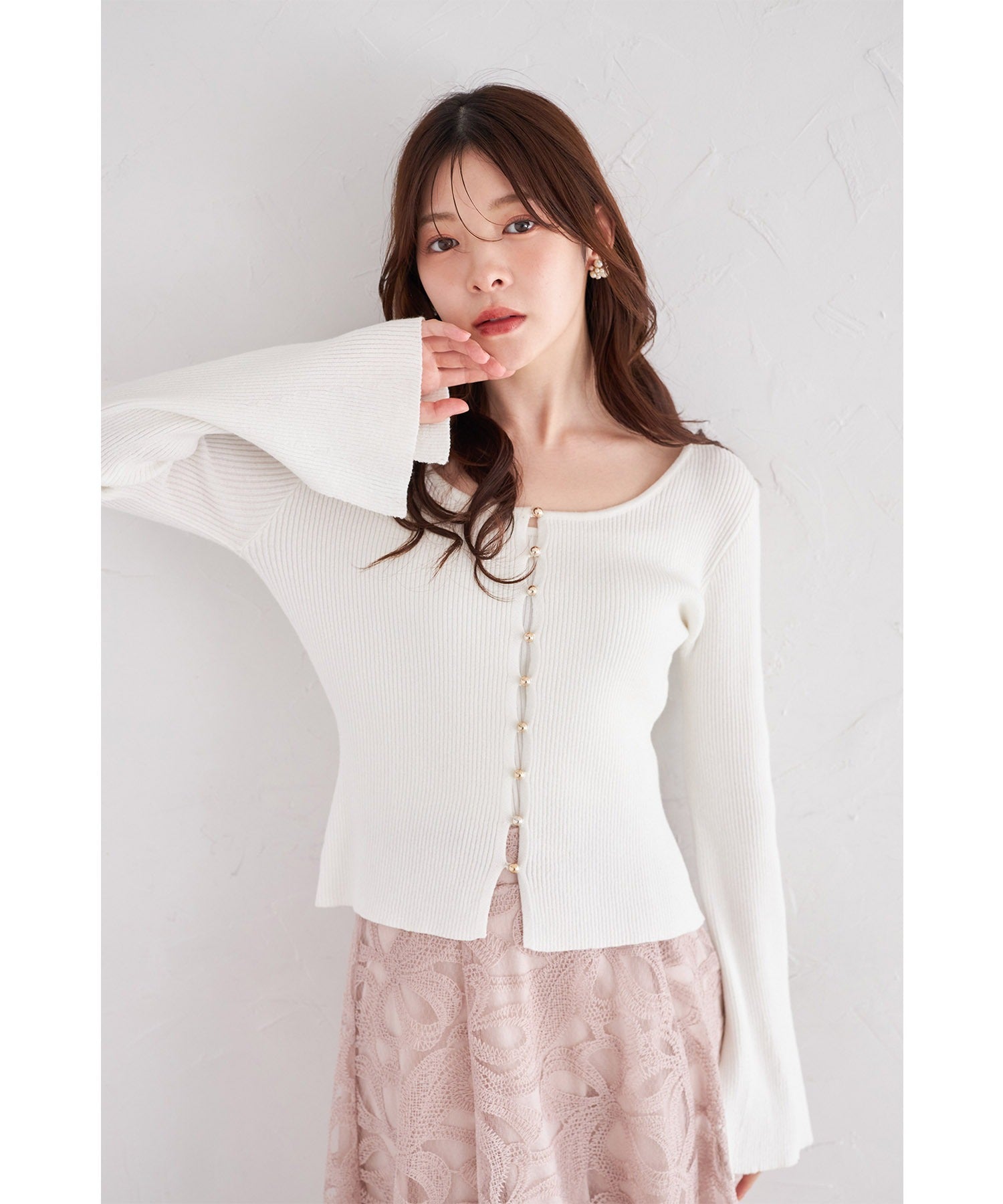トッコクローゼット tocco closet フレアスリーブラメリブニットプルオーバー ホワイト