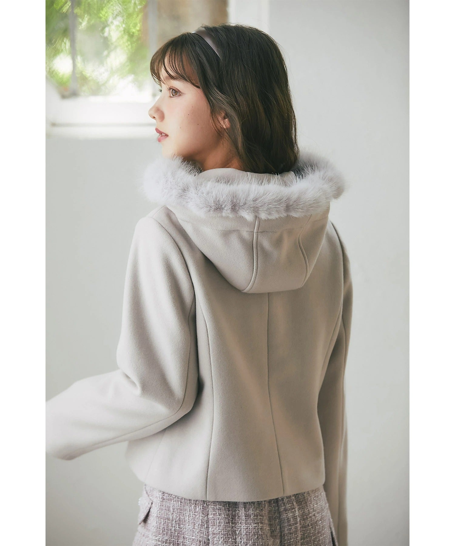 トッコクローゼット tocco closet 取り外し可能なファー付きビジュー装飾ショートコート ピンク