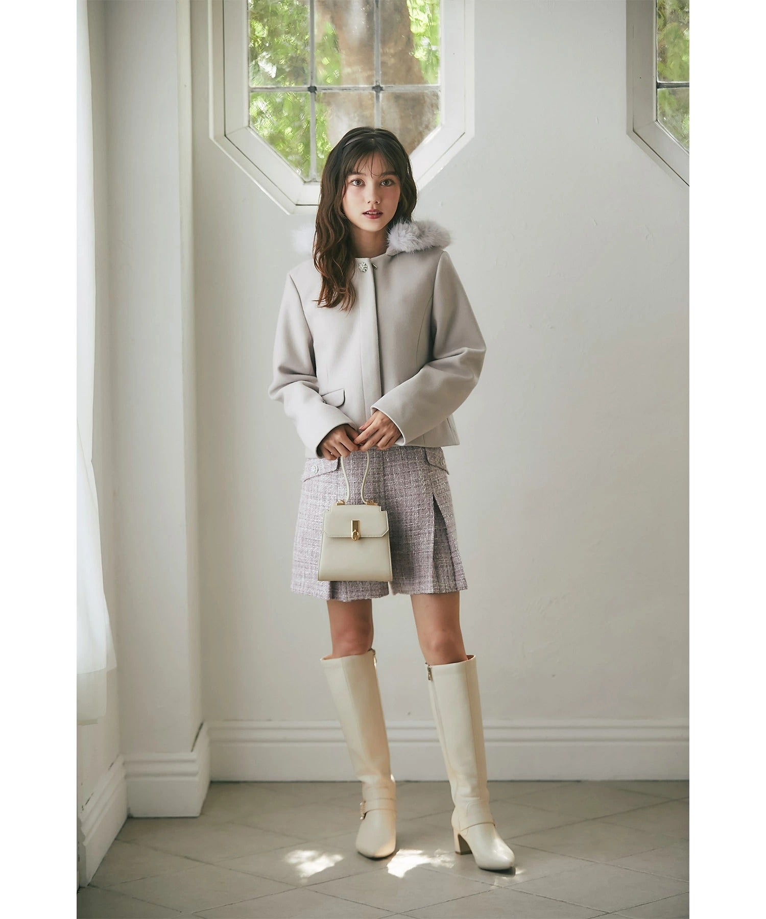 トッコクローゼット tocco closet 取り外し可能なファー付きビジュー装飾ショートコート ピンク