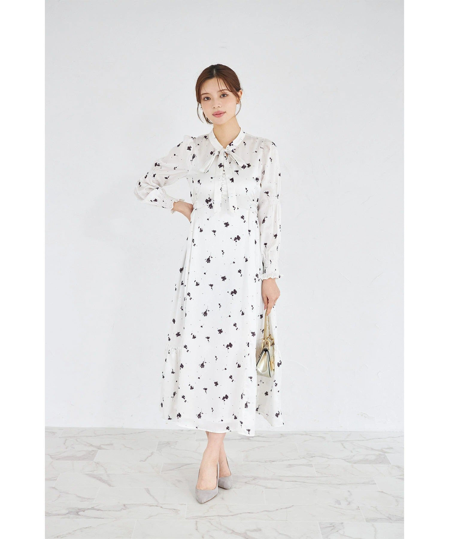 トッコクローゼット tocco closet リボン付きシルエットフラワー×ペンシルドットプリントワンピース ホワイト