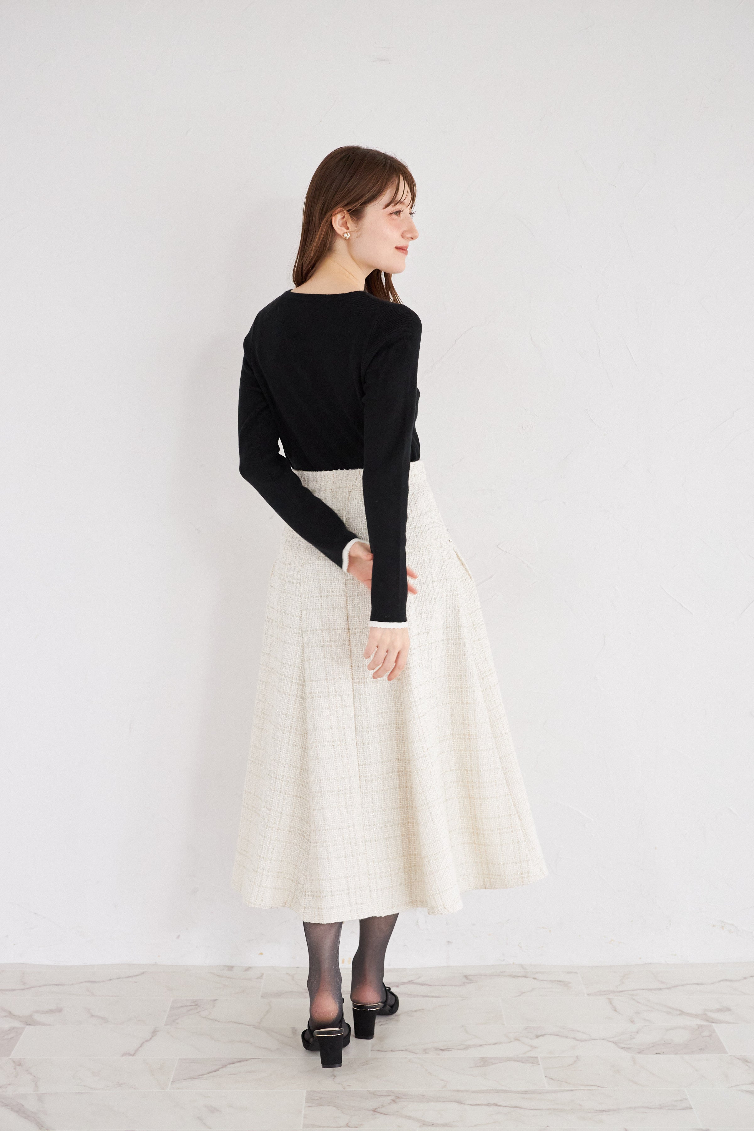 トッコクローゼット tocco closet ビジュー装飾スカラップ切り替えツイードフレアスカート ホワイト