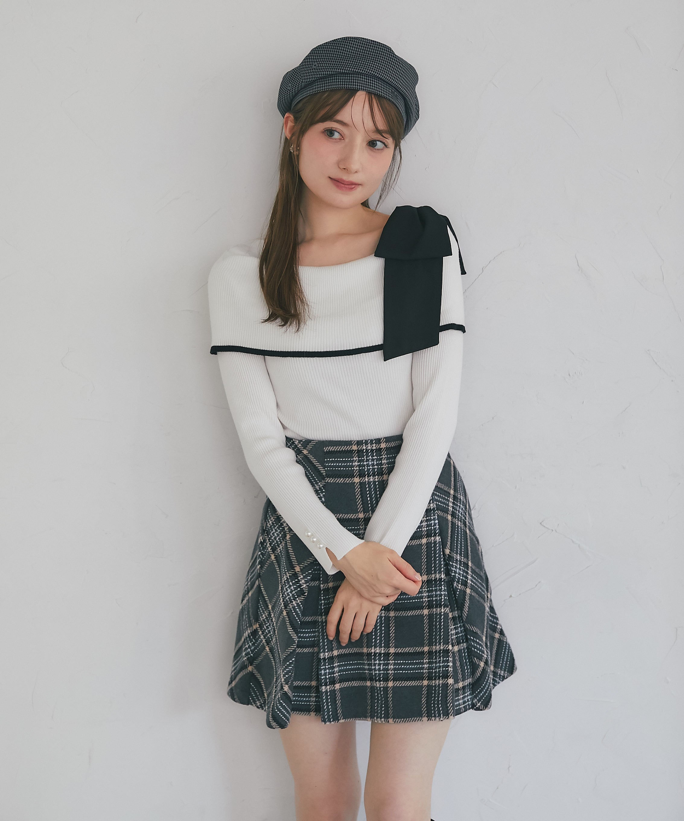 トッコクローゼット tocco closet 肩リボン付き袖口パール装飾ニットプルオーバー ホワイト