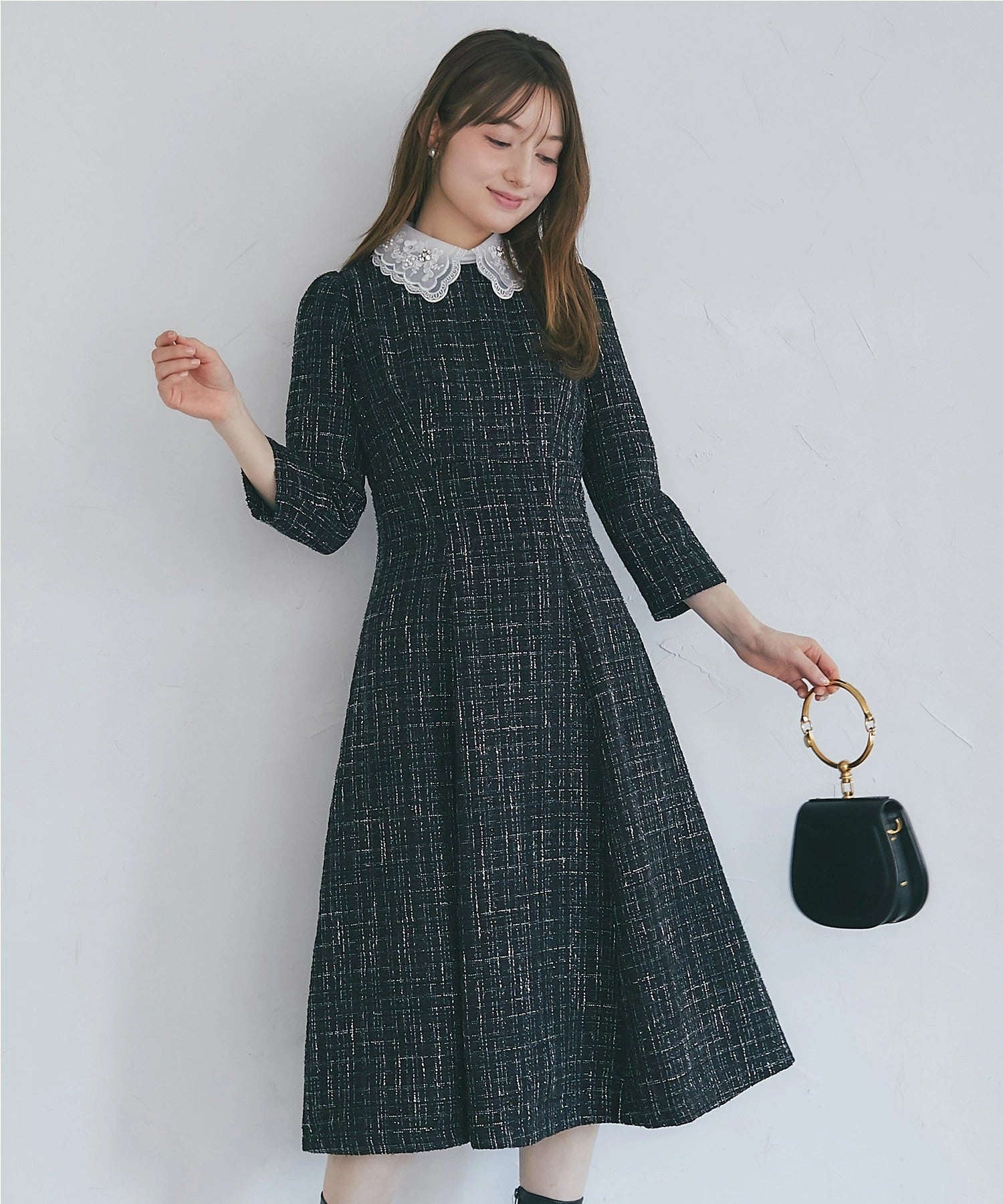 トッコクローゼット tocco closet ビジュー×立体モチーフ付きオーガンジーフラワーレース襟ツイードワンピース ブラック