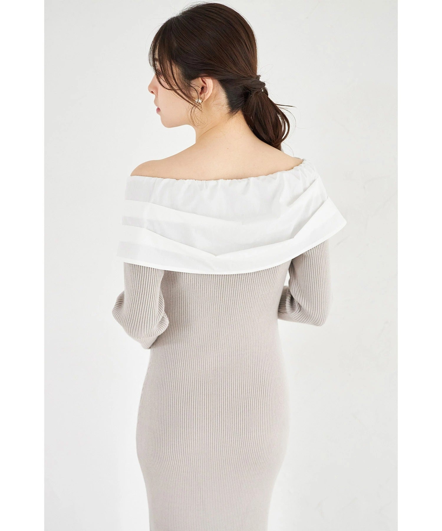 トッコクローゼット tocco closet パールビジュー付きビックリボン切り替えリブニットワンピース? グレー