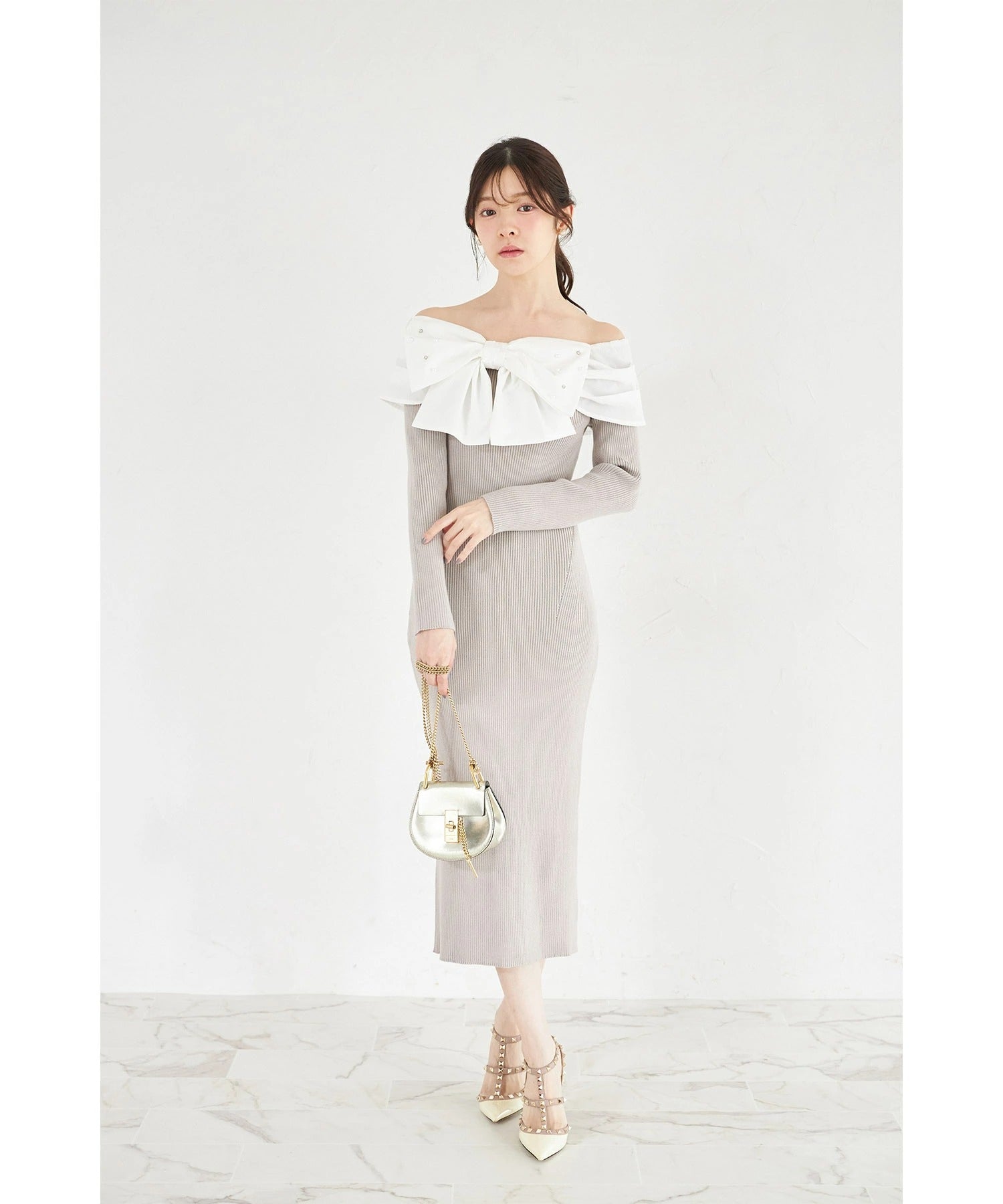 トッコクローゼット tocco closet パールビジュー付きビックリボン切り替えリブニットワンピース? グレー