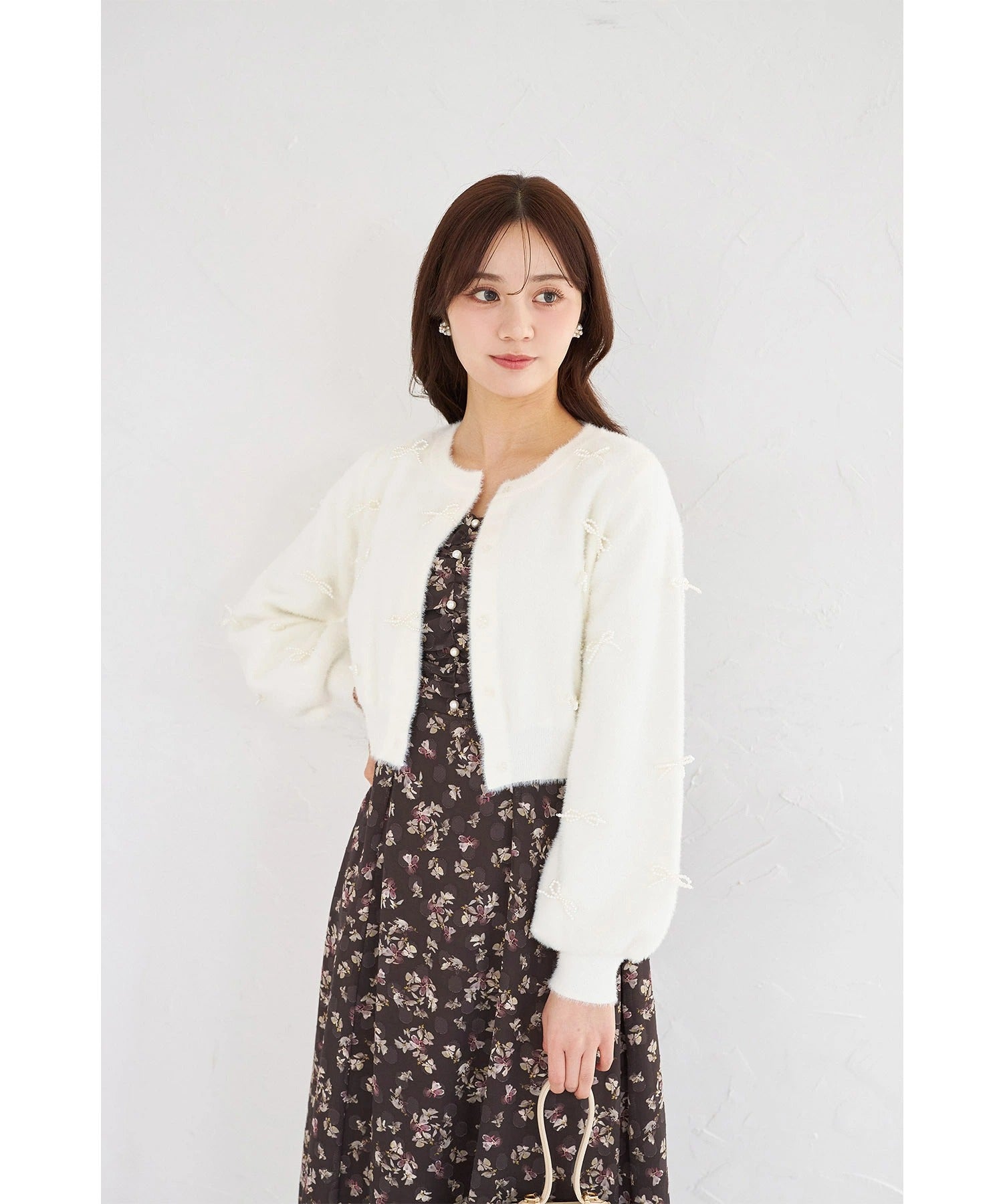 トッコクローゼット tocco closet パールリボン付きラメシャギーニットカーディガン ホワイト