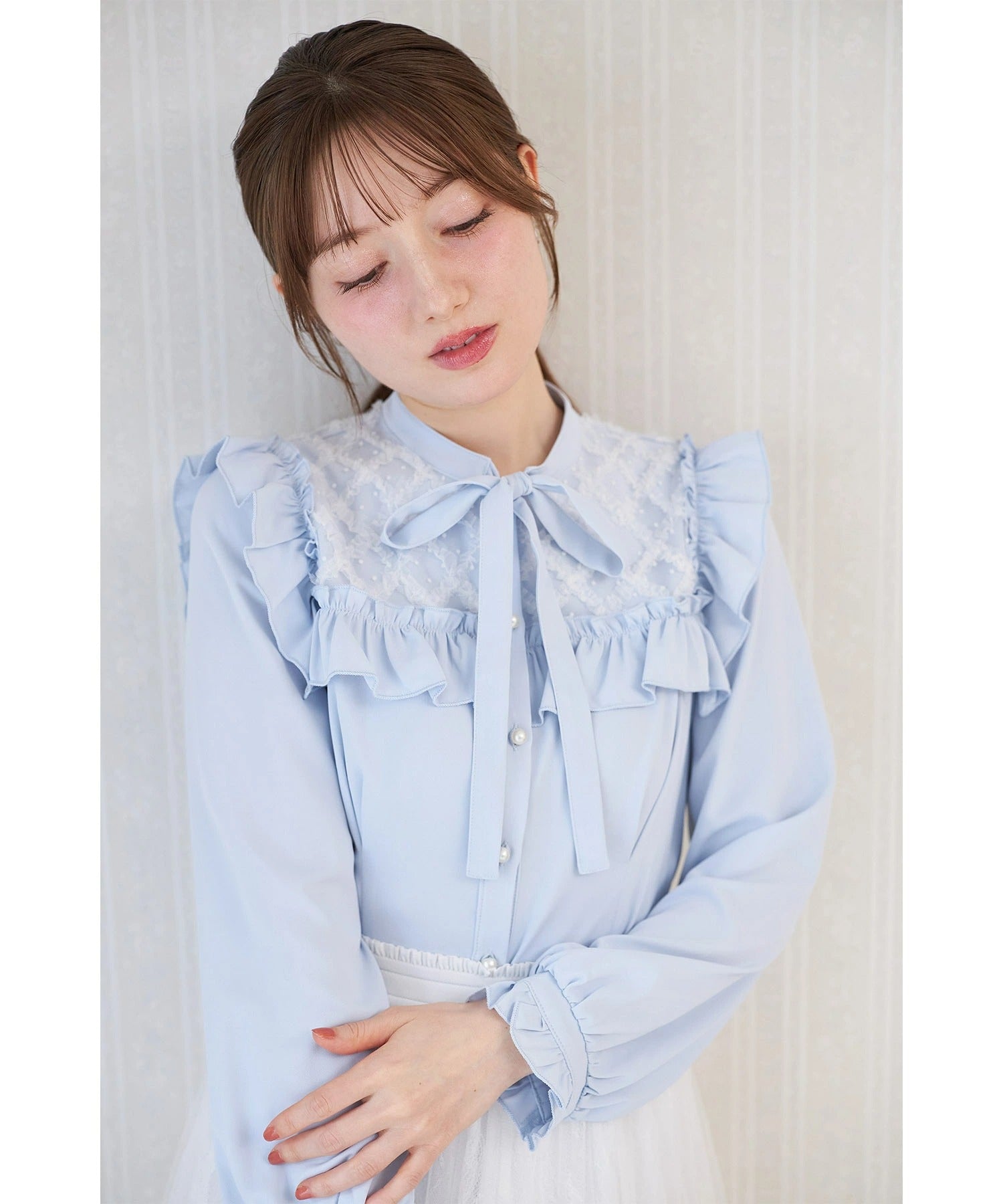 トッコクローゼット tocco closet ヨークフリルラインチュール重ねフリルブラウス ブルー