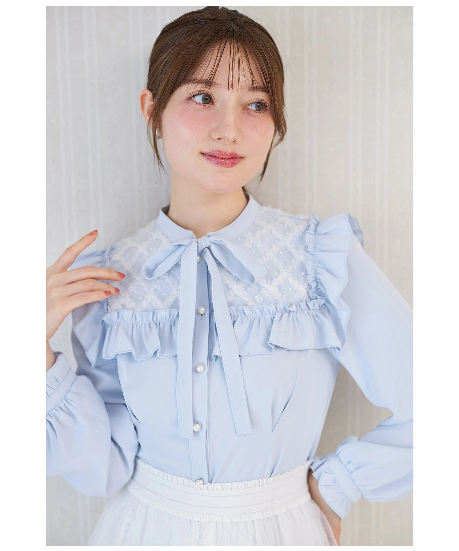 トッコクローゼット tocco closet ヨークフリルラインチュール重ねフリルブラウス ブルー