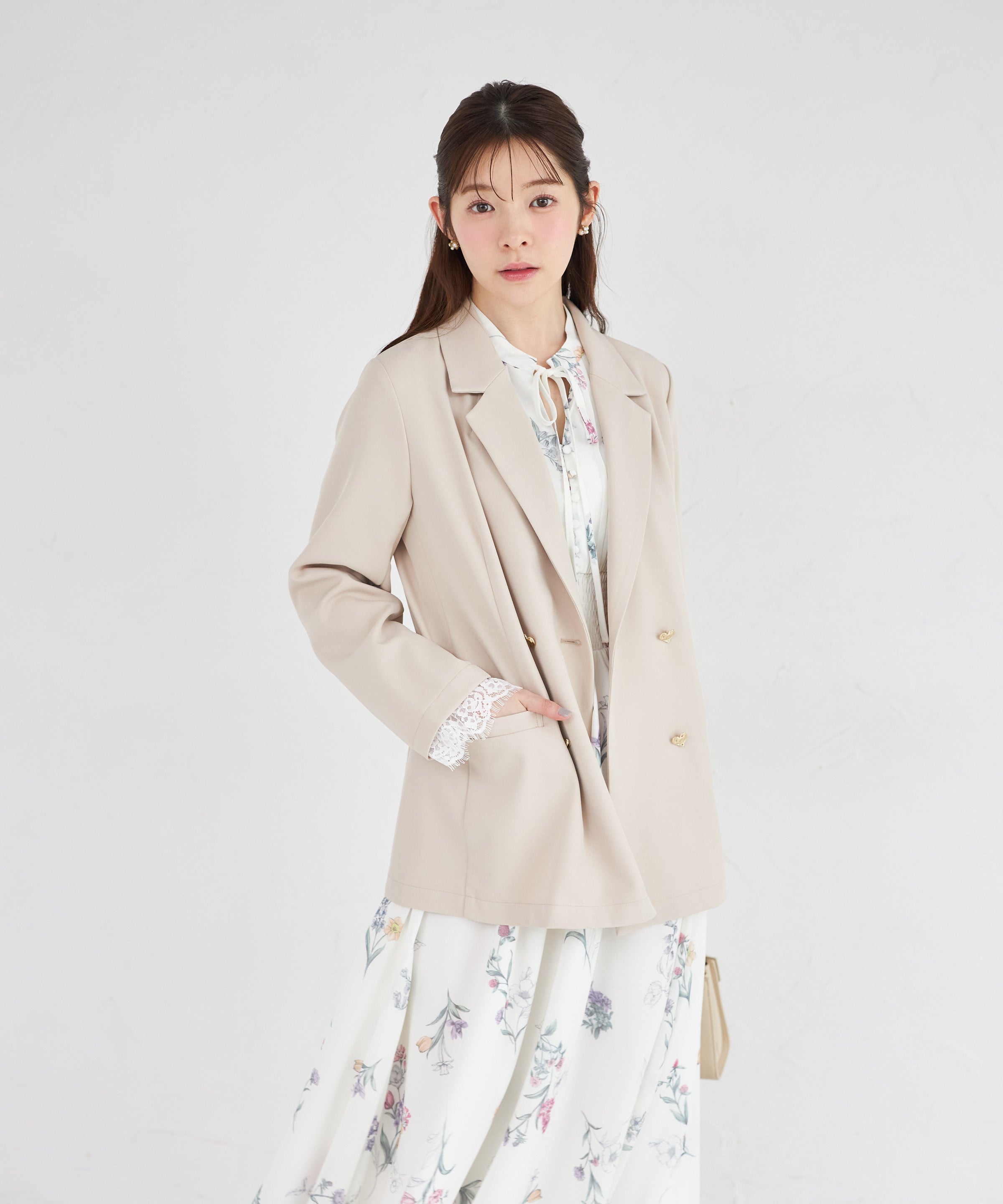 トッコクローゼット tocco closet 袖口レース付きハート釦ジャケット ベージュ