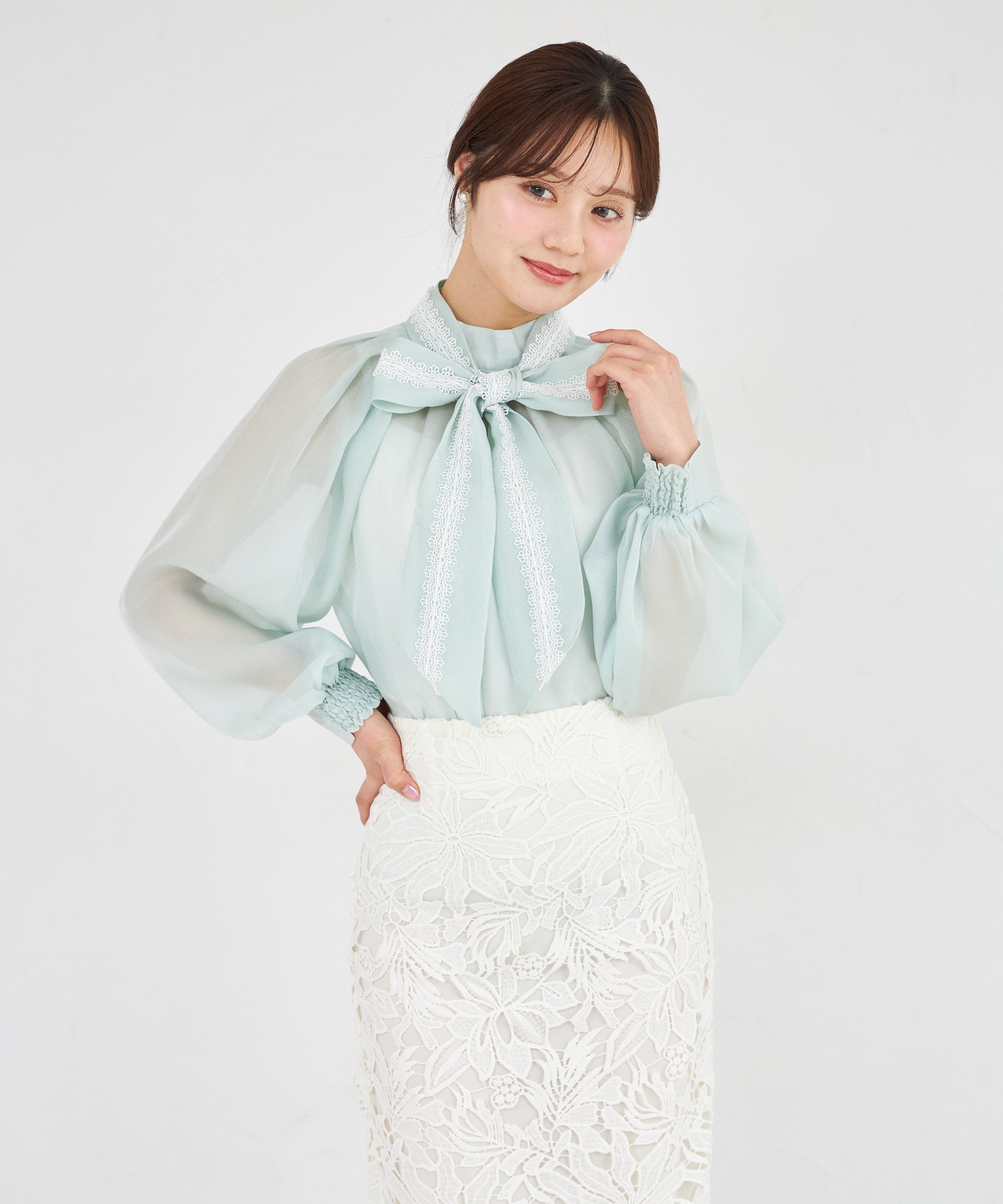 トッコクローゼット tocco closet 2WAYレースボウタイリボン付きシアーブラウス グリーン