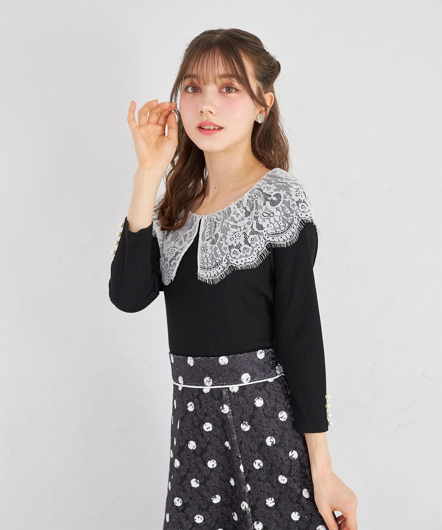 トッコクローゼット tocco closet ビックレース付きリブカットソープルオーバ ブラック