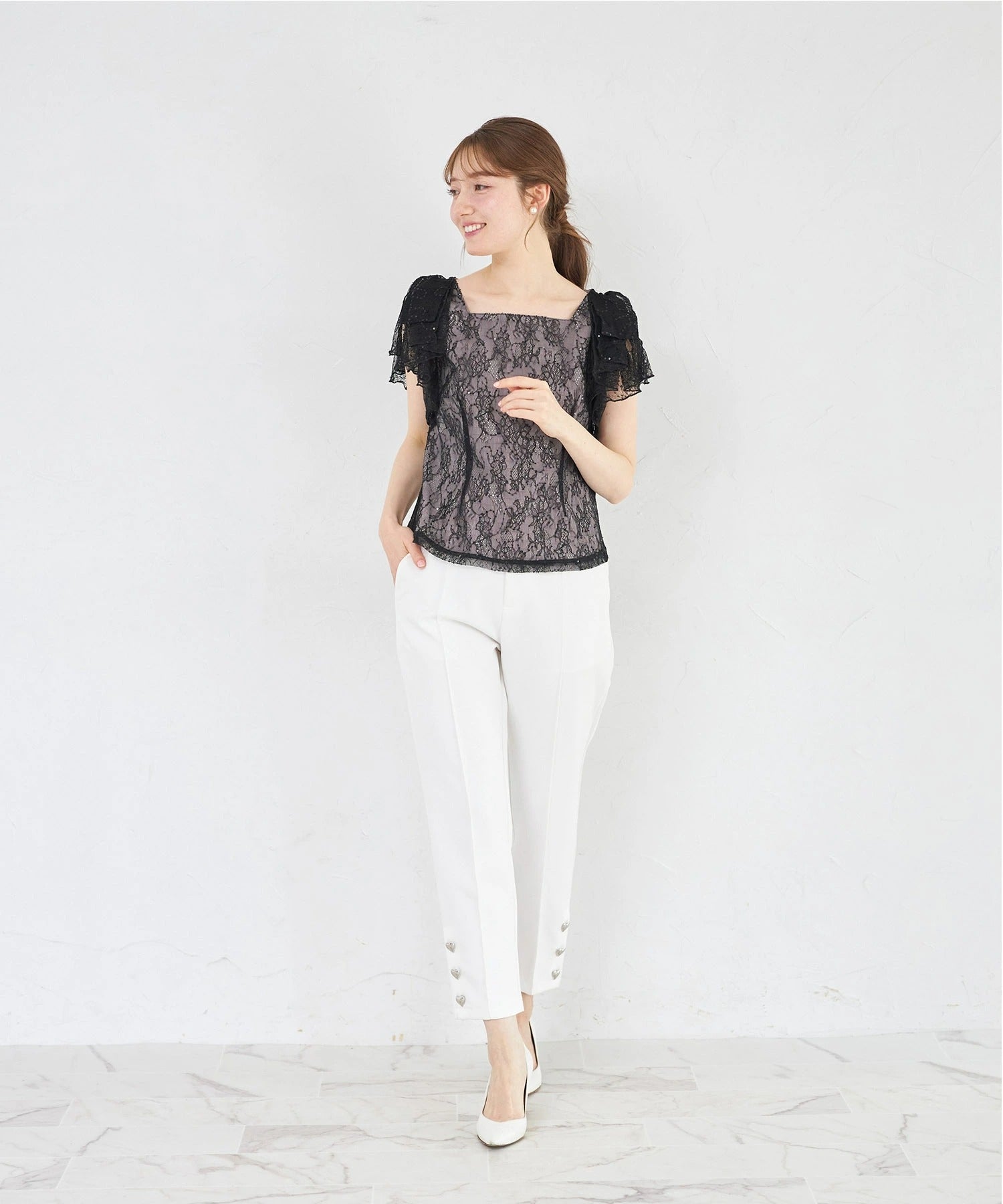 トッコクローゼット tocco closet リボンラッフルスリーブスパンコールミックスレースブラウス ブラック