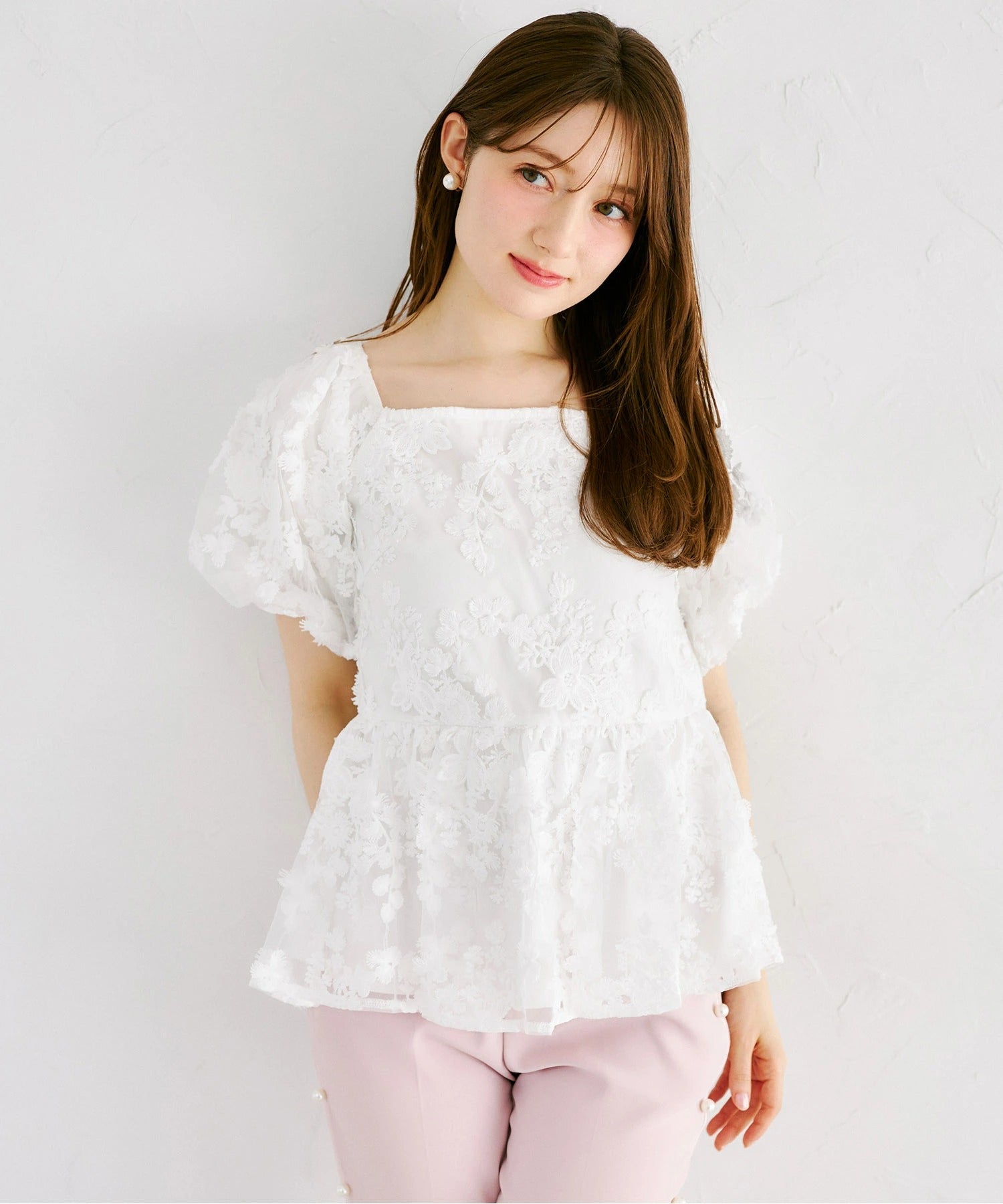 トッコクローゼット tocco closet 後ろリボン付き立体フラワーギャザーブラウス ホワイト