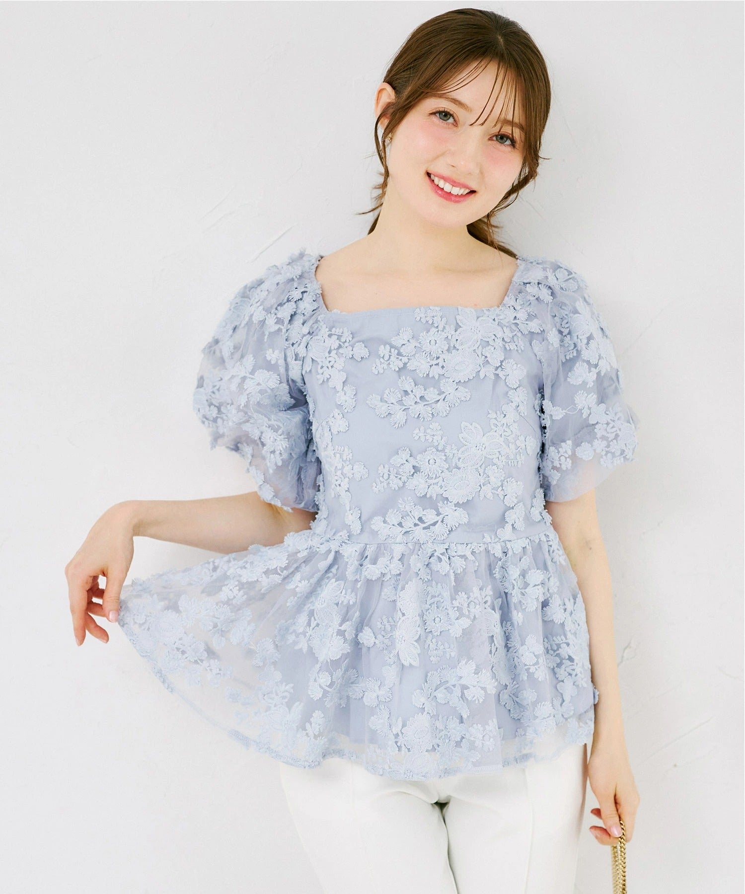 トッコクローゼット tocco closet 後ろリボン付き立体フラワーギャザーブラウス ブルー