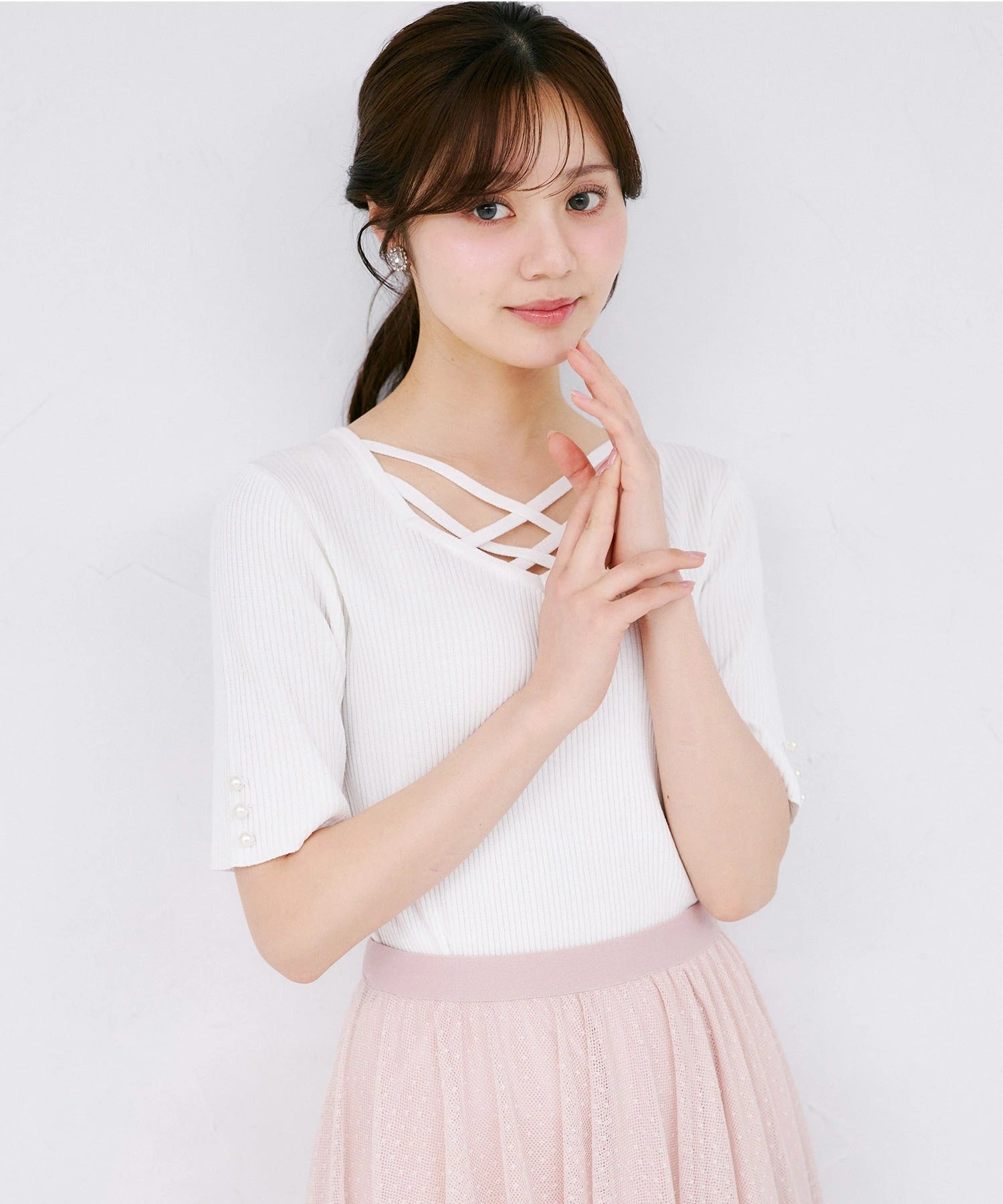 トッコクローゼット tocco closet 五分袖クロスネックニットプルオーバー ホワイト