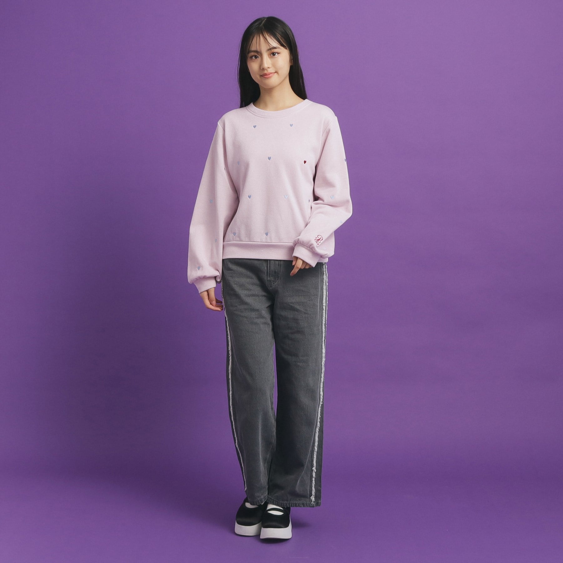 ピンク ラテ PINK-latte 総 刺繍ラメ裏毛トップス