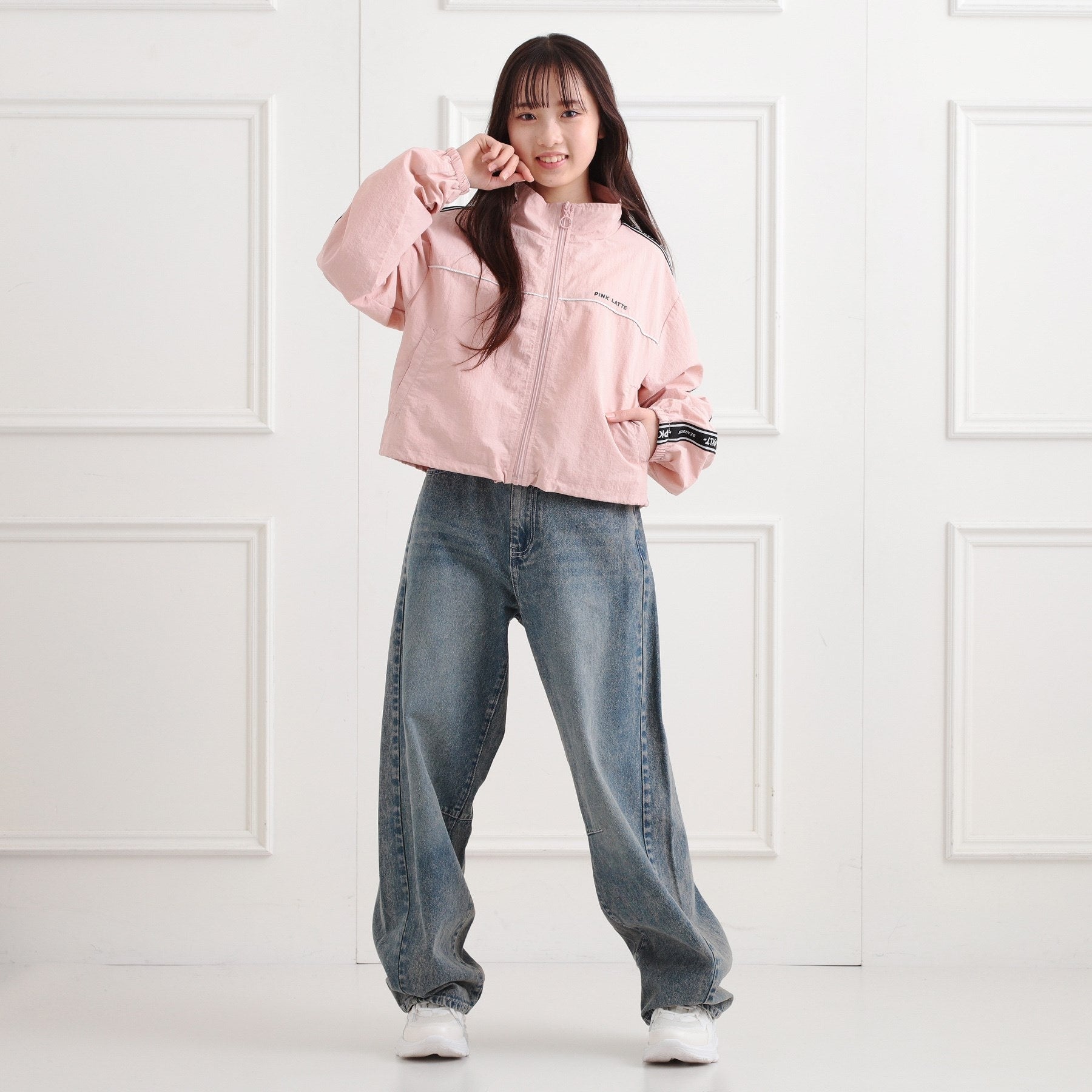 粉色 拿鐵 PINK-latte 標誌線外套