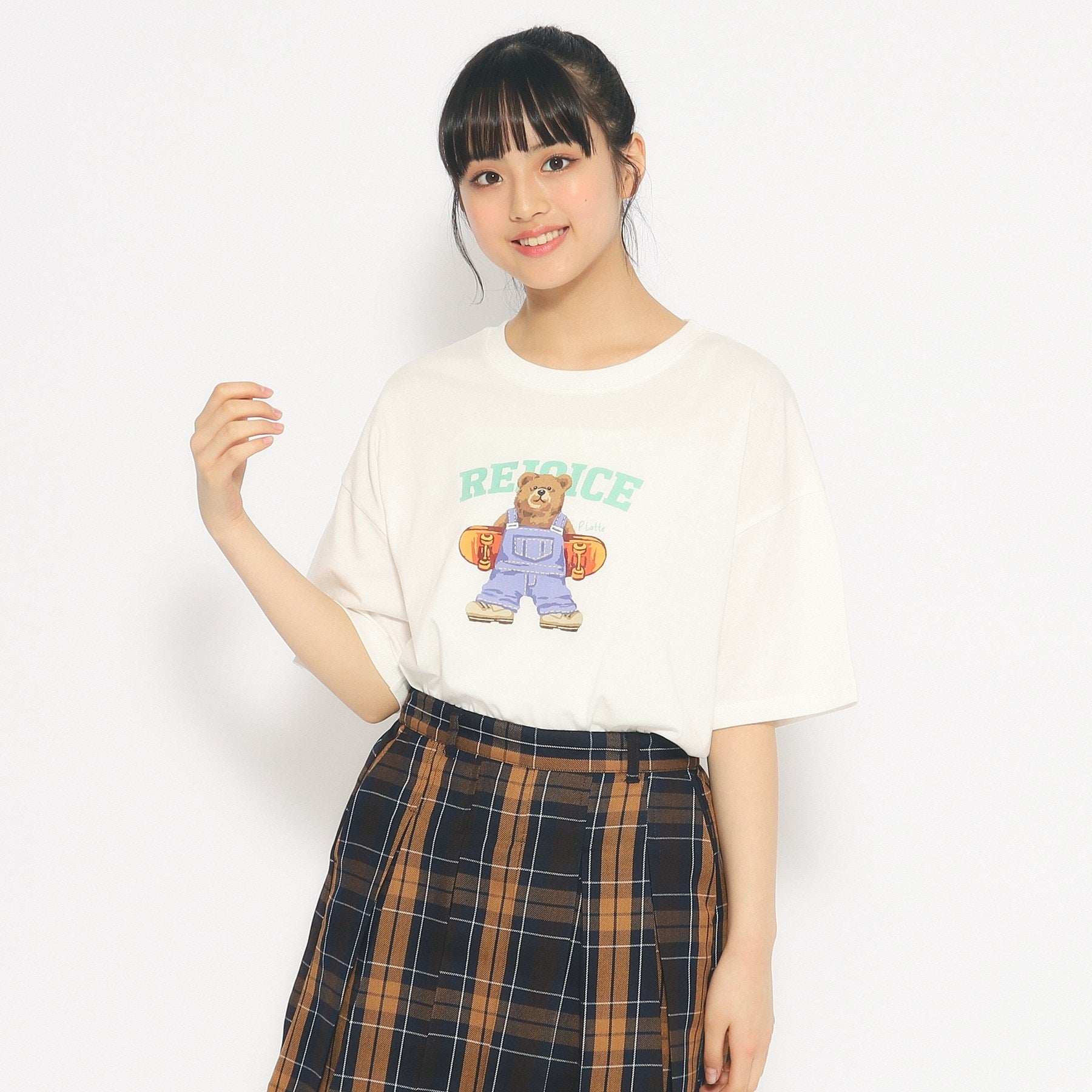ピンク ラテ PINK-latte スケボーベアTシャツ,オフホワイト(003)
