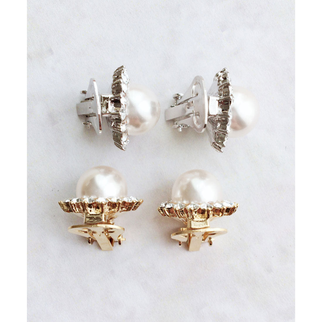Placebo Pearl Stud Earrings
