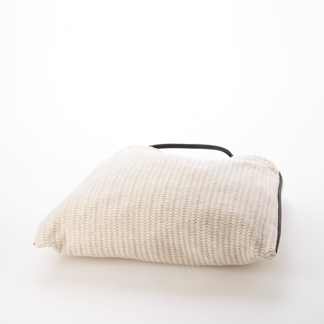 ポンタタ POMTATA P2736 OWEN FLAT TOTE M （ブラック） ブラック