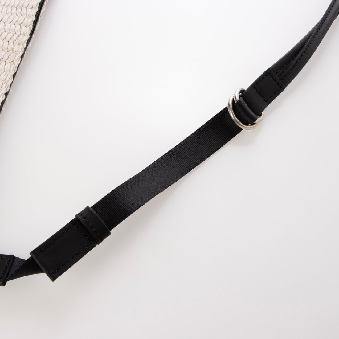 ポンタタ POMTATA P2736 OWEN FLAT TOTE M （ブラック） ブラック
