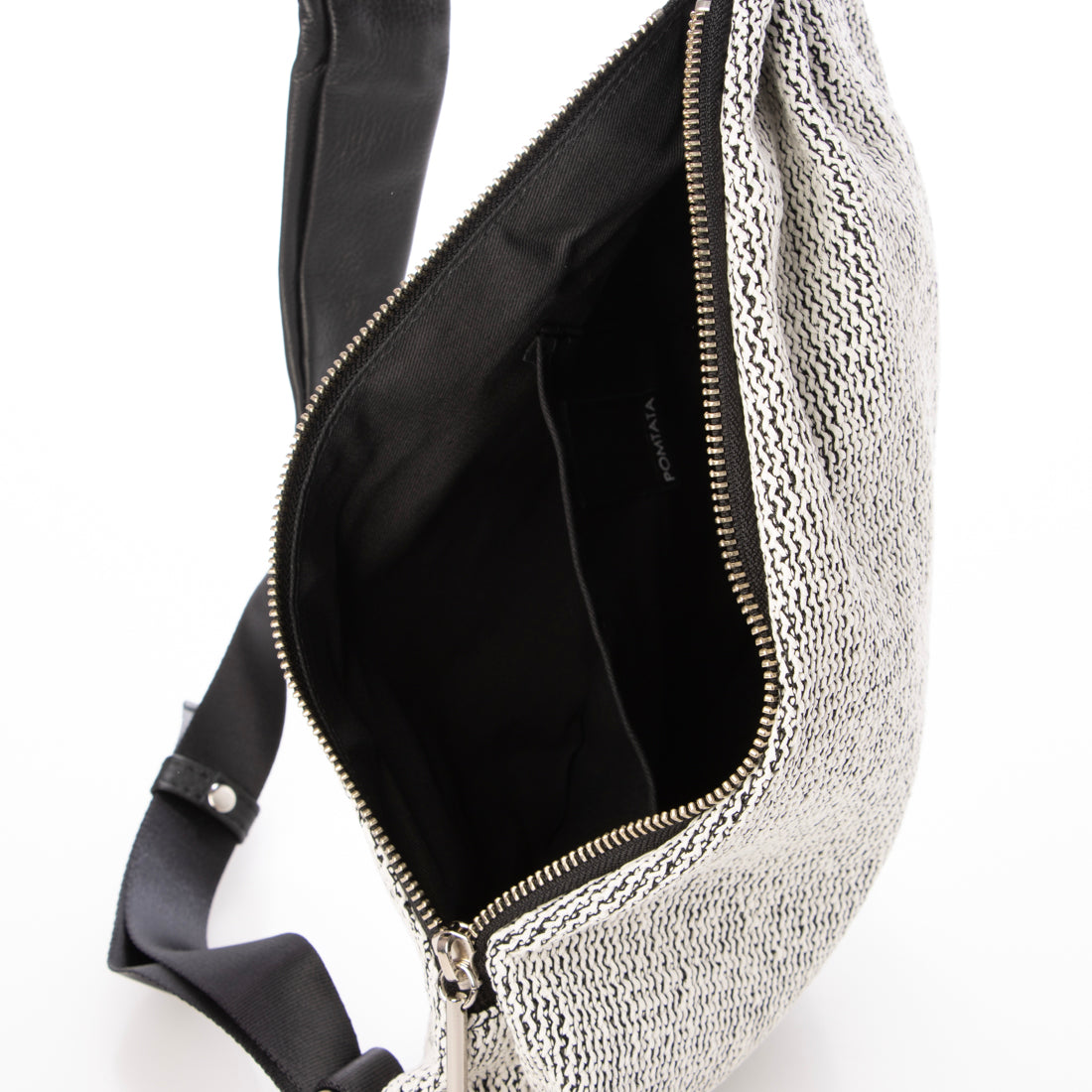 ポンタタ POMTATA P2908 ME CANDY BODYBAG （ホワイト） ホワイト