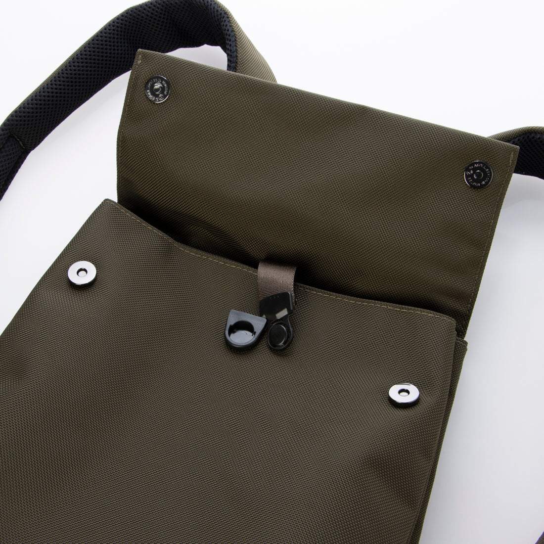 ポンタタ POMTATA P2997 SLIG FLAP RUCK S （カーキ） カーキ