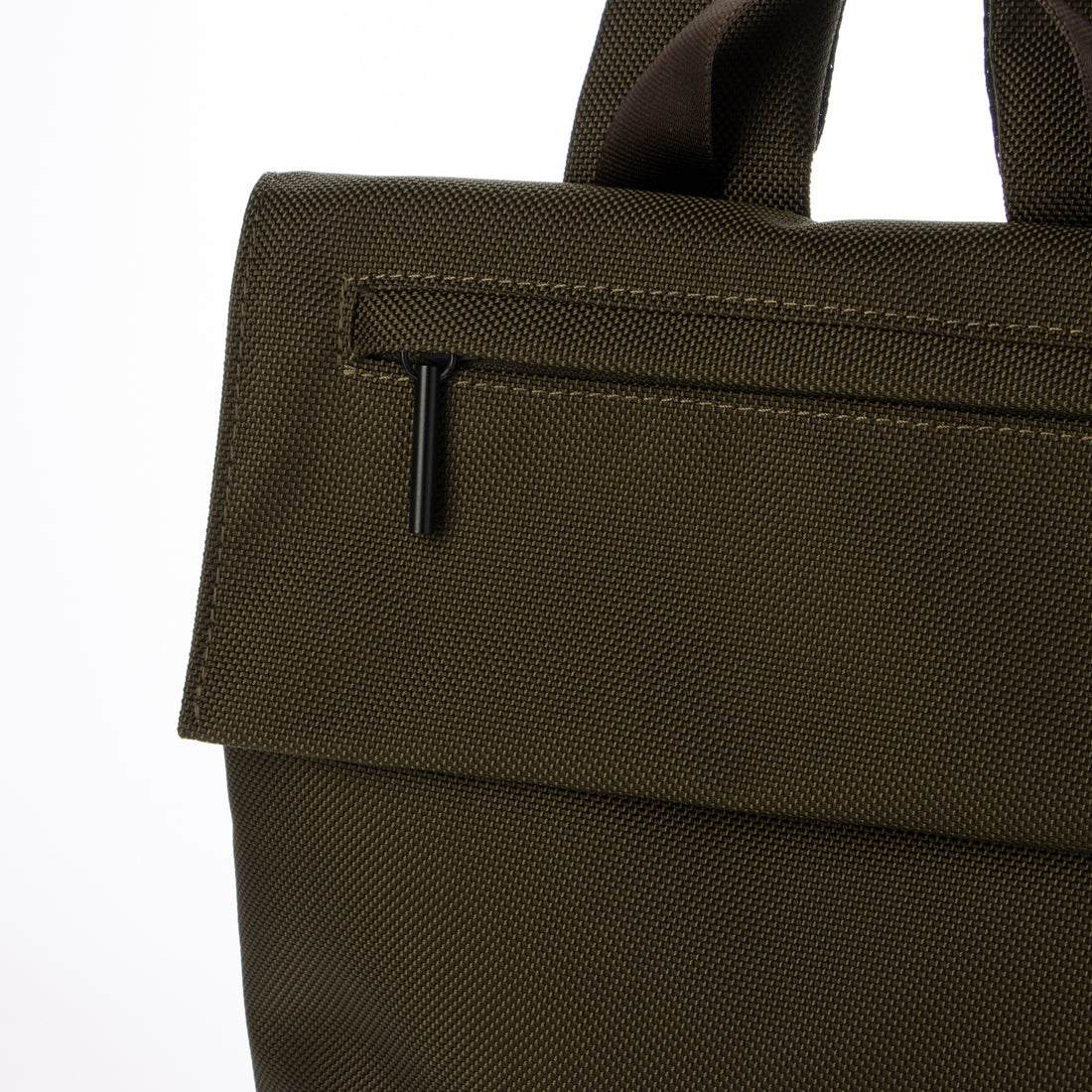 ポンタタ POMTATA P2997 SLIG FLAP RUCK S （カーキ） カーキ