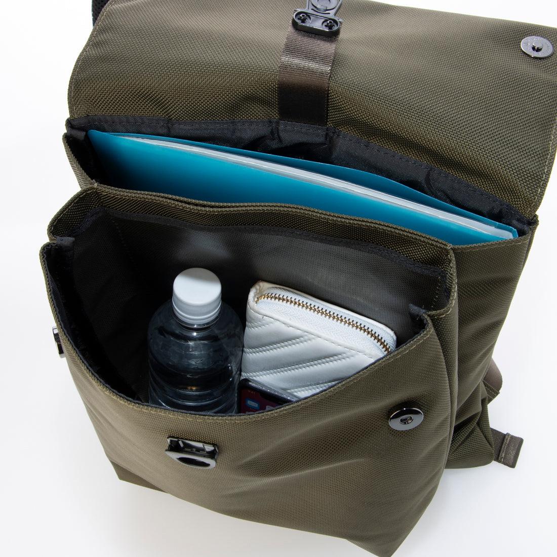 ポンタタ POMTATA P2997 SLIG FLAP RUCK S （カーキ） カーキ