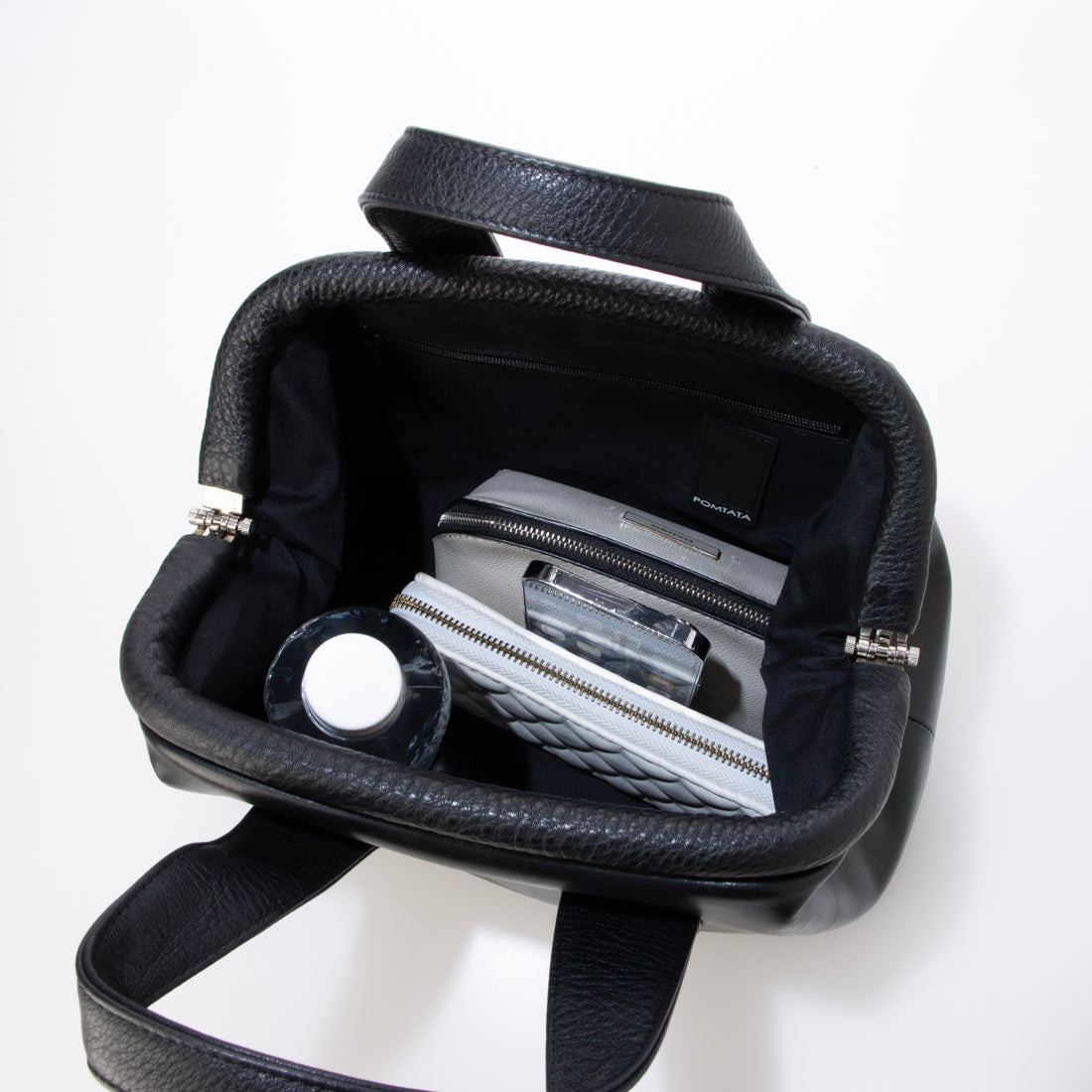 ポンタタ POMTATA P2545 FL TOTE M （ブラック） ブラック