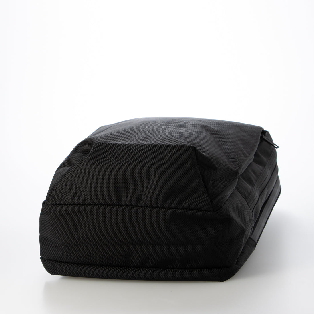 ポンタタ POMTATA P2550 SLIG BACKPACK L （ブラック） ブラック