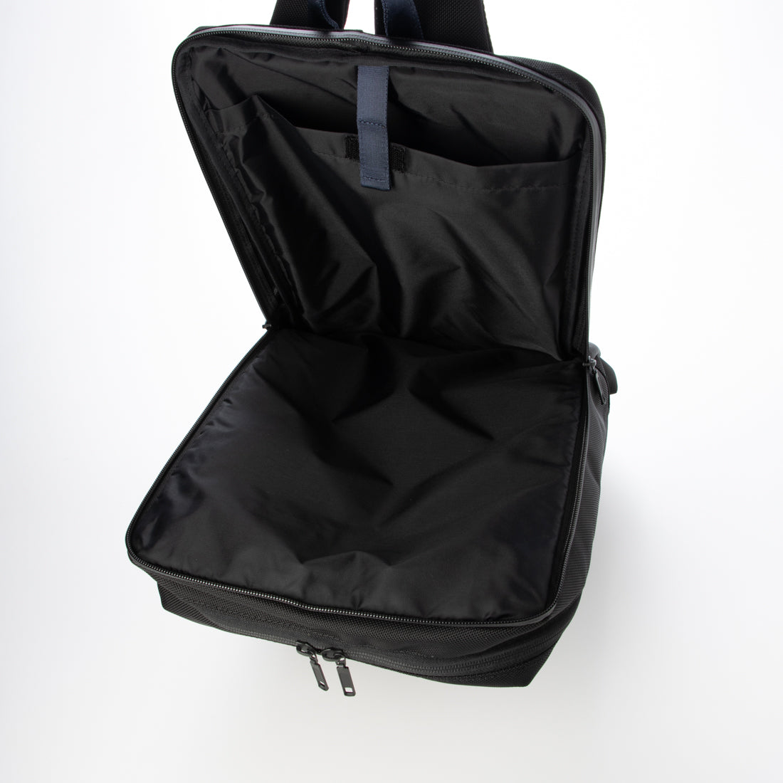 ポンタタ POMTATA P2550 SLIG BACKPACK L （ブラック） ブラック