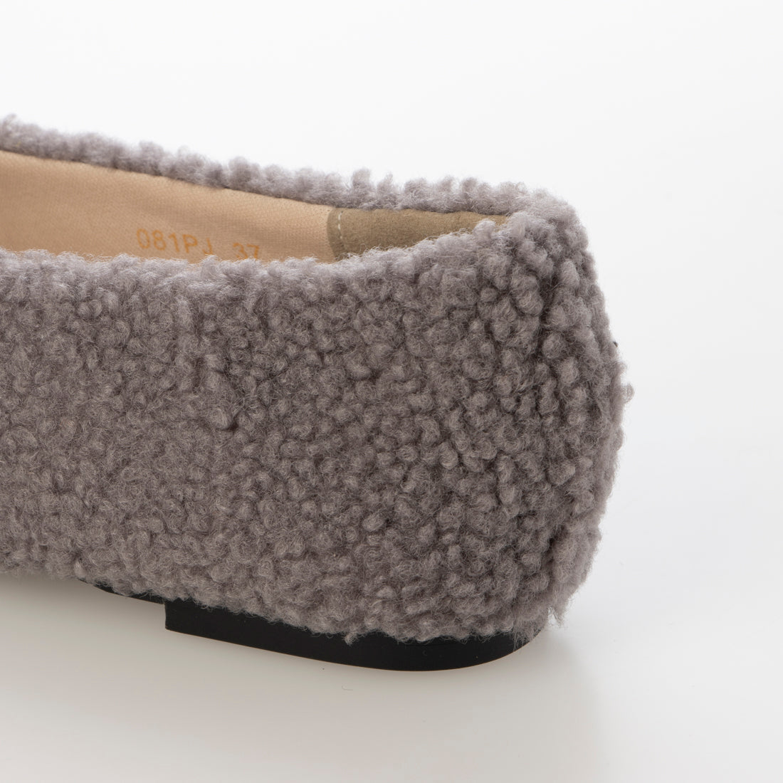 PRECIEUX JOUET Fluffy Boa Pumps