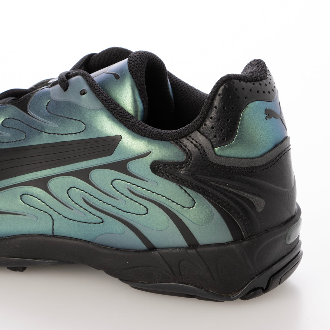 プーマ PUMA PUMA - INHALE COLOR SHIFTING PUMA BLACK【401665-01】 （PUMA BLACK） PUMA BLACK