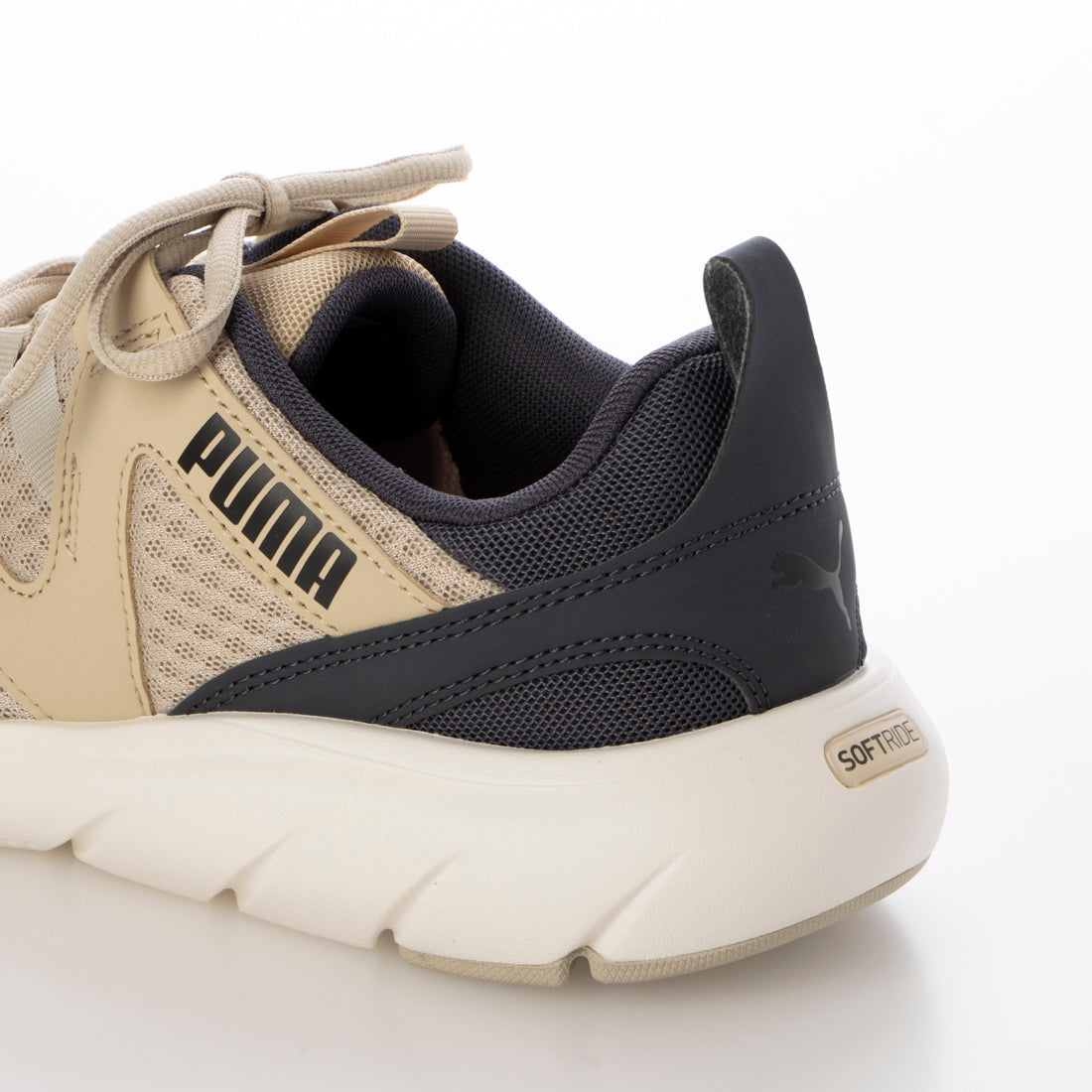PUMA　SOFTRIDE フレックス バイタル　379271.09M