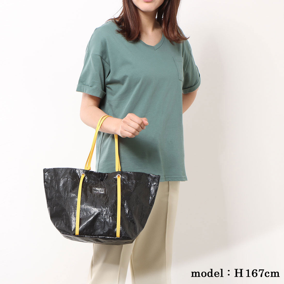 パプポスト PUP-POST ポリエチレンクロス ランチトートバッグS （Black） Black