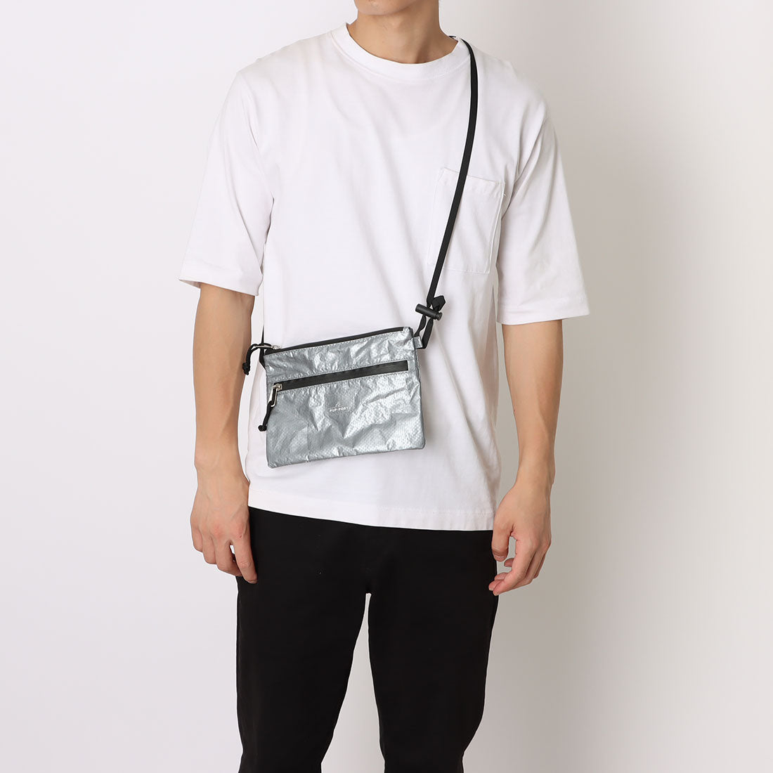 パプポスト PUP-POST ポリエチレンクロス サコッシュ （Silver） Silver