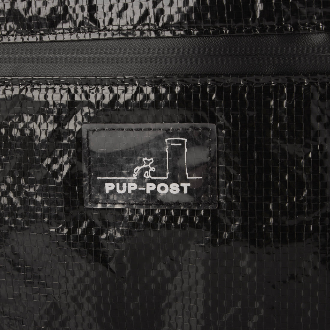 パプポスト PUP-POST ポリエチレンクロス サコッシュ （Black） Black