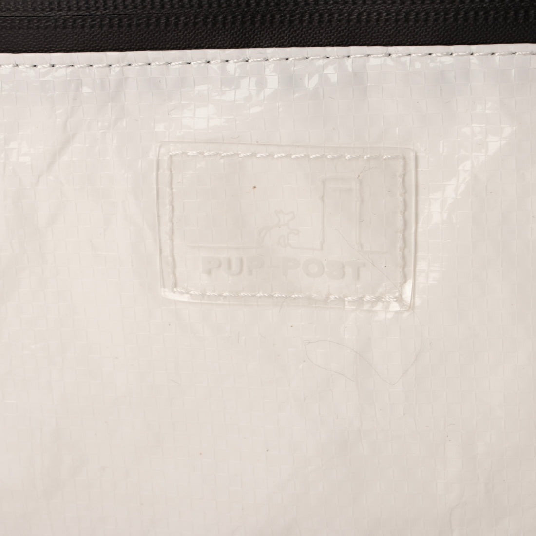 パプポスト PUP-POST ポリエチレンクロス サコッシュ （White） White