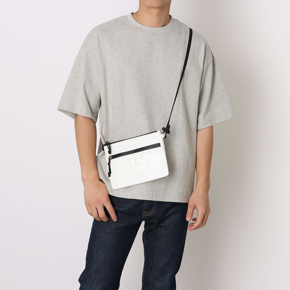 パプポスト PUP-POST ポリエチレンクロス サコッシュ （White） White