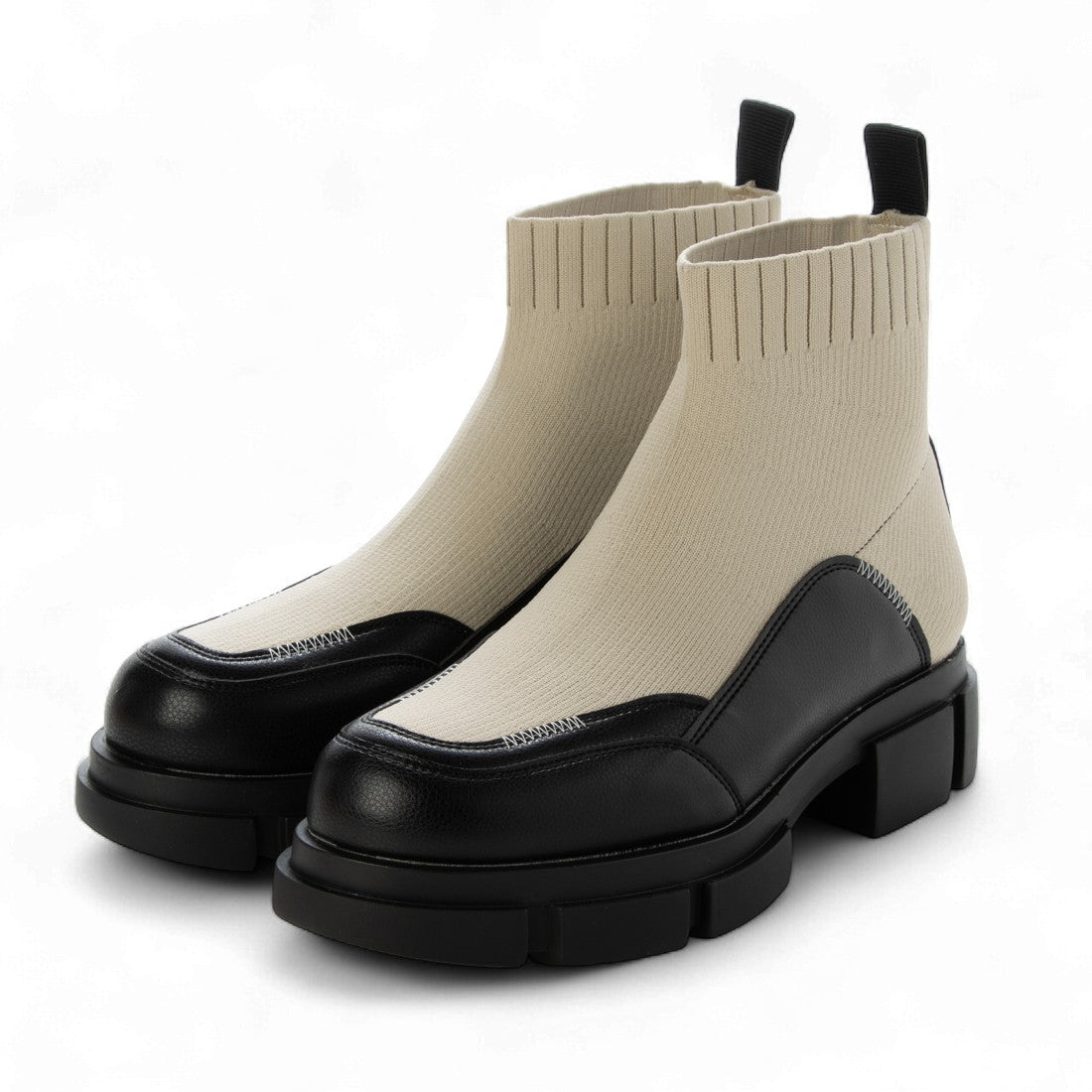 キュー Q 厚底ニットブーツ （アイボリー） アイボリー