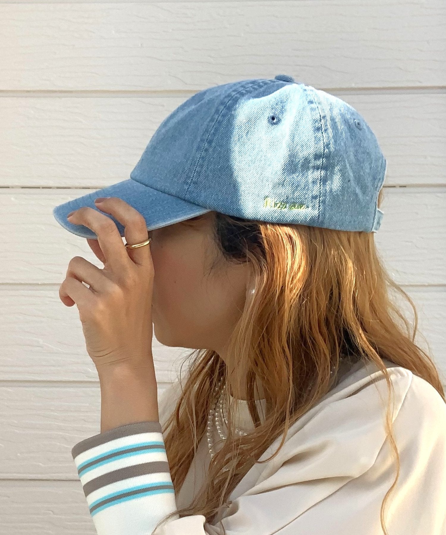 キュー Q Rizz Q刺繍キャップ