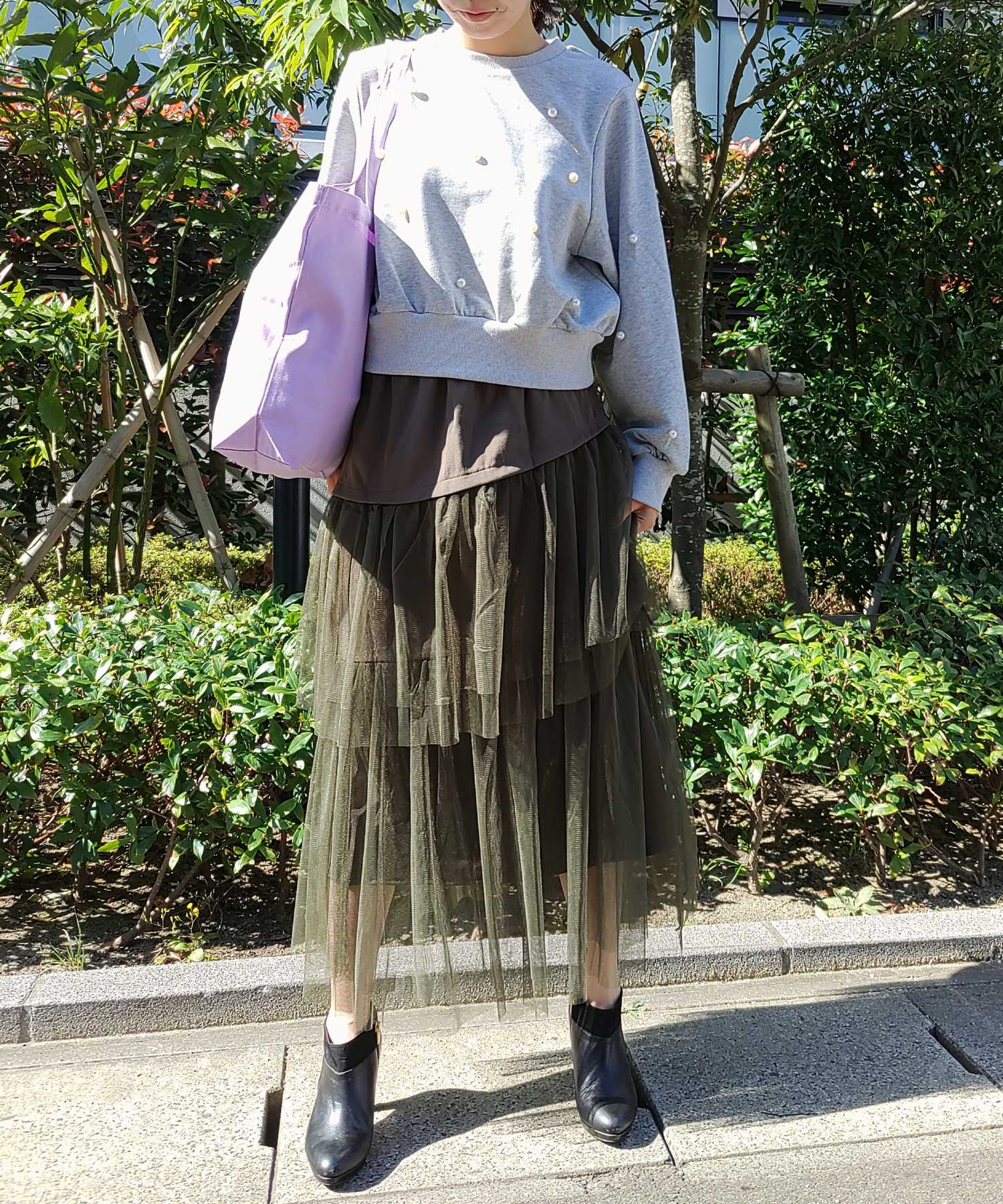 キュー Q パールデザインスウェット